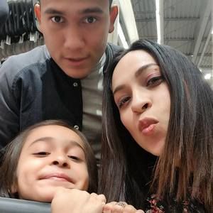 Meet your Posher, Elizabeth